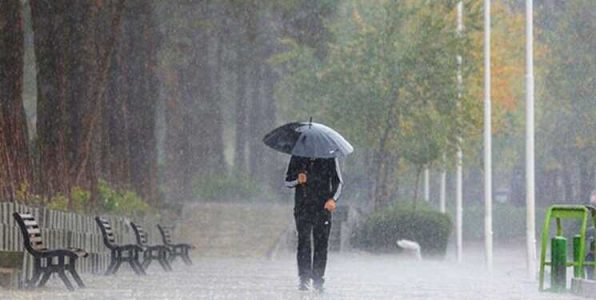 ورود سامانه بارشی به کشور طی دوشنبه/ رگبار و وزش باد شدید در بیشتر استان ها