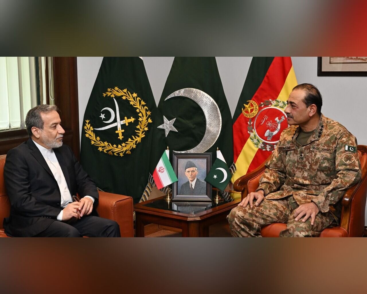 پاکستان توافق فرمانده ارتش پاکستان و عراقچی بر افزایش همکاریها در منطقه